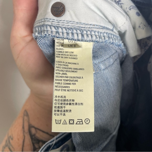 We The Free size 27 Raw hem jeans Curvy - Picture 9 of 9